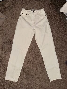 Abercrombie & Fitch High-Rise Creamy White the mom high rise jeans 25 / 0R